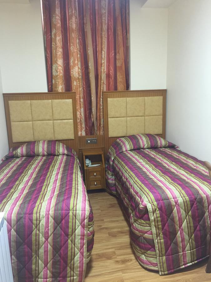 Hotel White House 3*